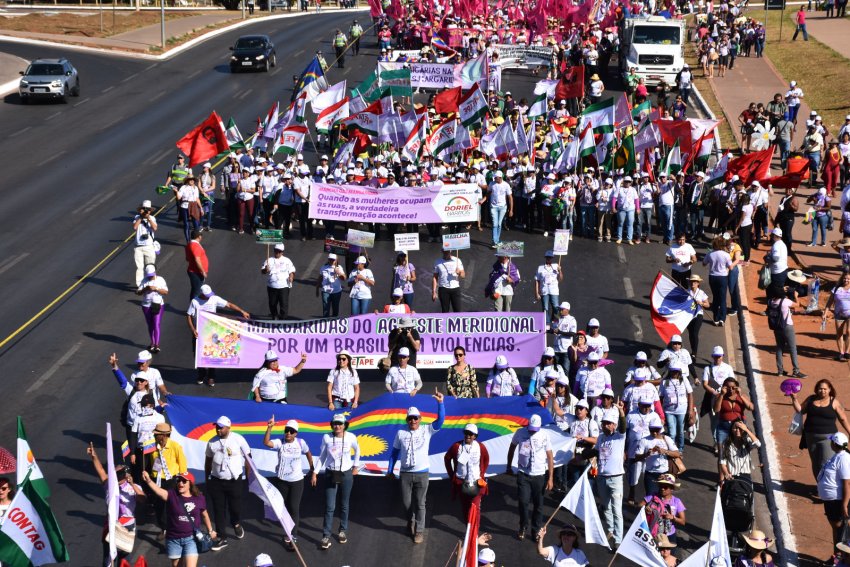 Marcha das Margaridas termina com demonstração de força e união de 100 mil  camponesas - Sul 21