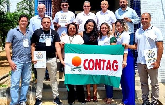 Mulheres recebem um treinamento especial no seminário Máquinas e Equipamentos para a Agricultura Familiar