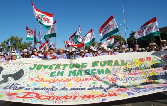 Milhares de pernambucanas embarcam neste domingo (11) rumo à Marcha das Margaridas em Brasília-DF